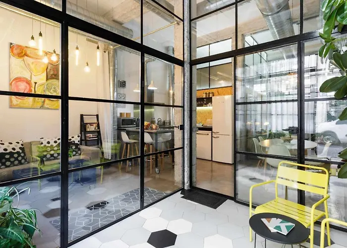 Monkeys Apartments Luxury Metaloft