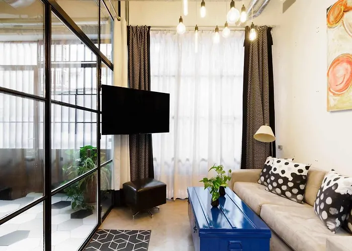 Monkeys Apartments Luxury Metaloft